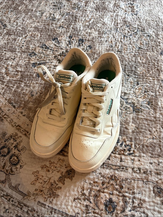 Reebok Shoes - Reebok Womans Cream/Off-White Leather Sneakers